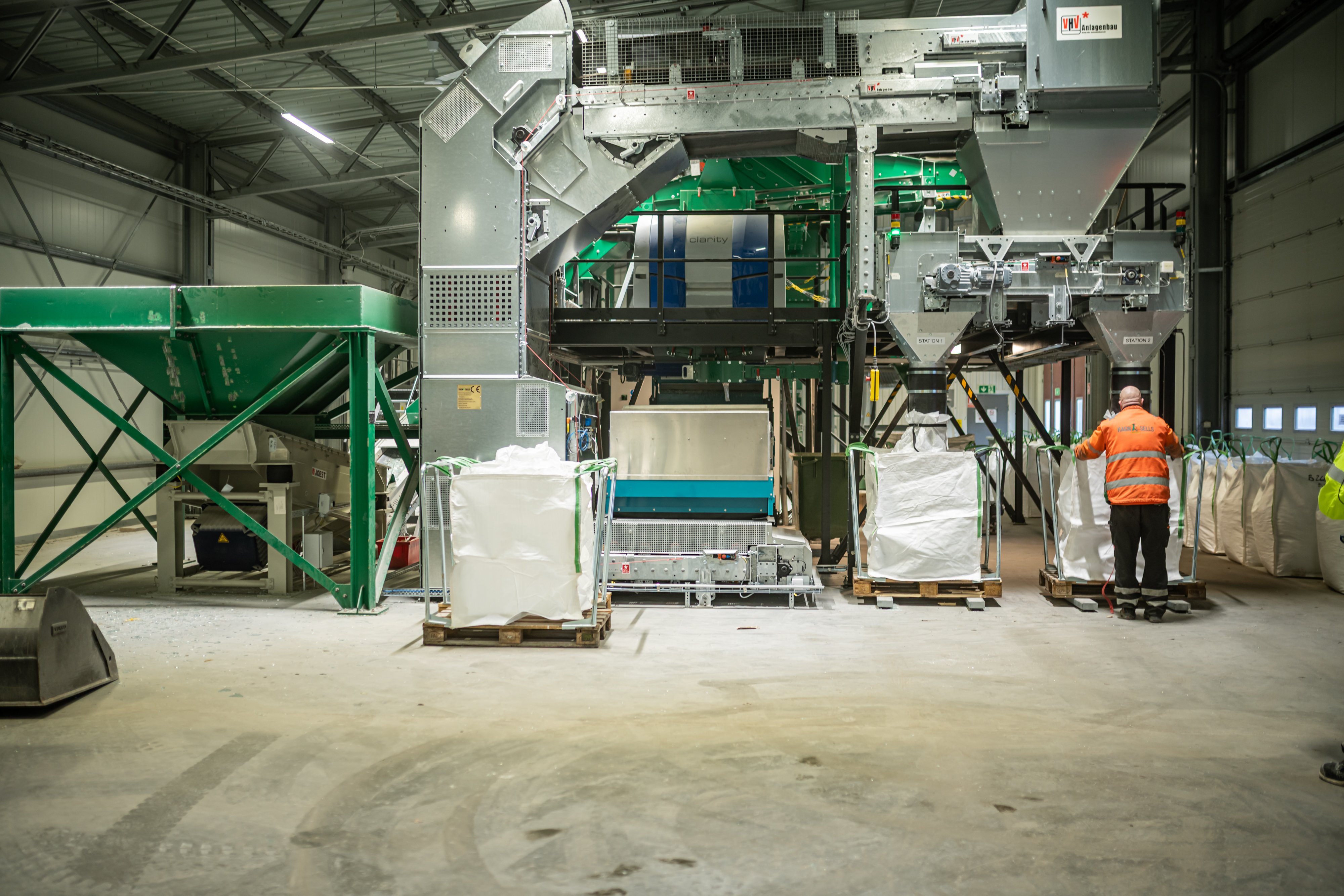 Ragn-Sells återvinningsanläggning för planglas i Örebro